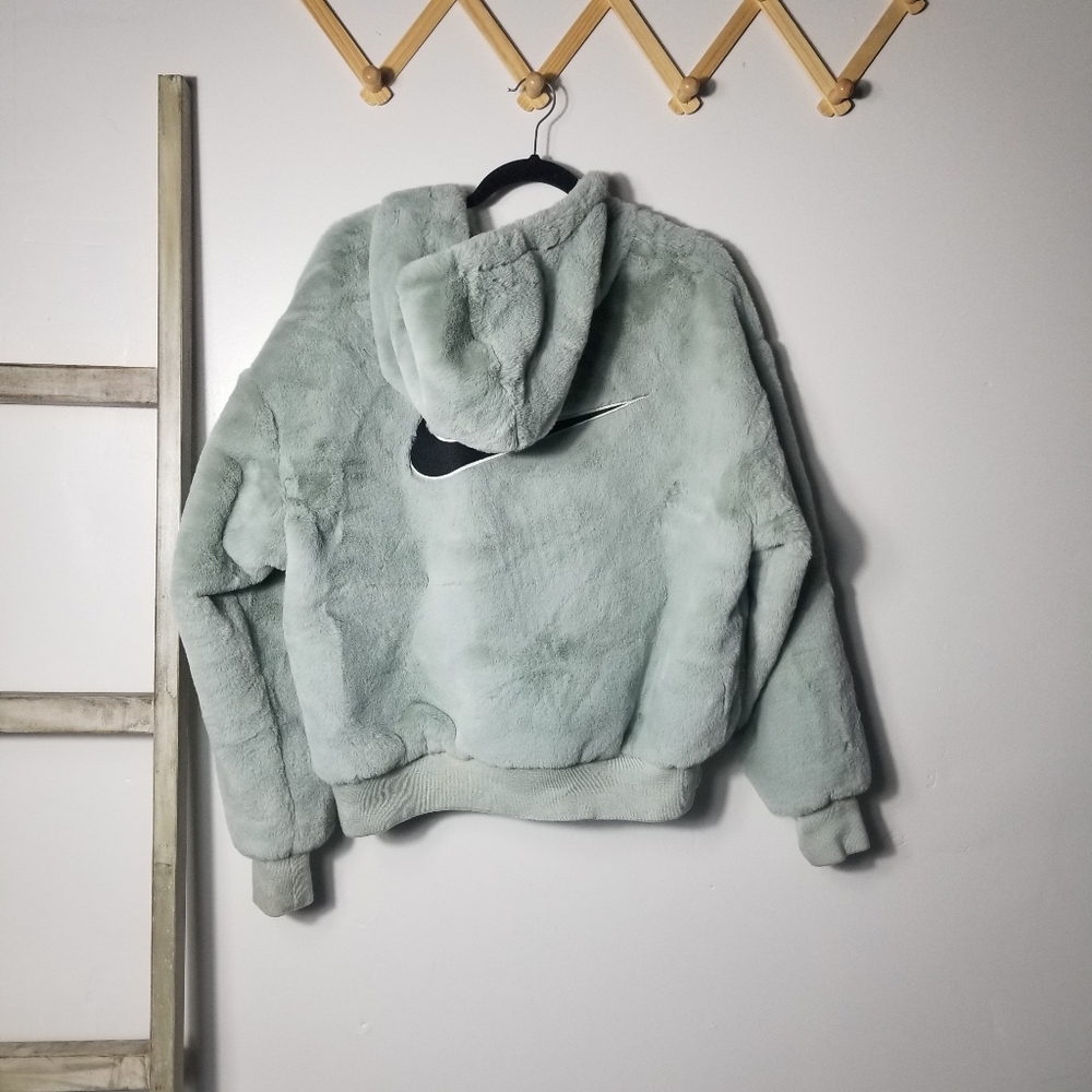 NIKE WOMEN'S MINT GREEN FAUX FUR COAT SIZE XL- SEE ALL PHOTOS